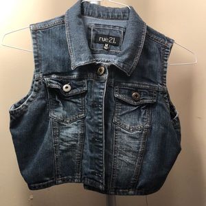 Size medium, cropped, sleeveless jean jacket.